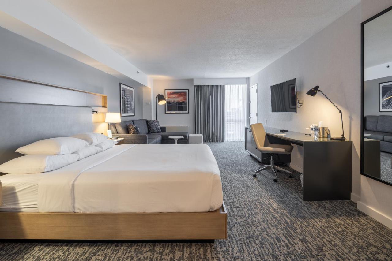 Готель Doubletree By Hilton New York Jfk Airport Екстер'єр фото